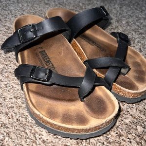 Mayari Black Birkenstocks Size 7.5